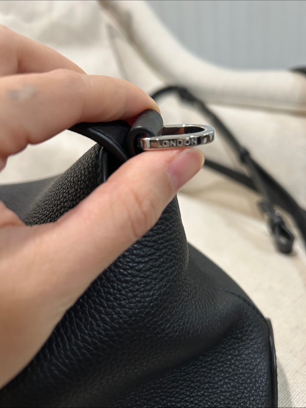 STOW London East West Curve Bag Bundle - Black Leather + Bonus Shoulder Strap - Picture 9 of 14